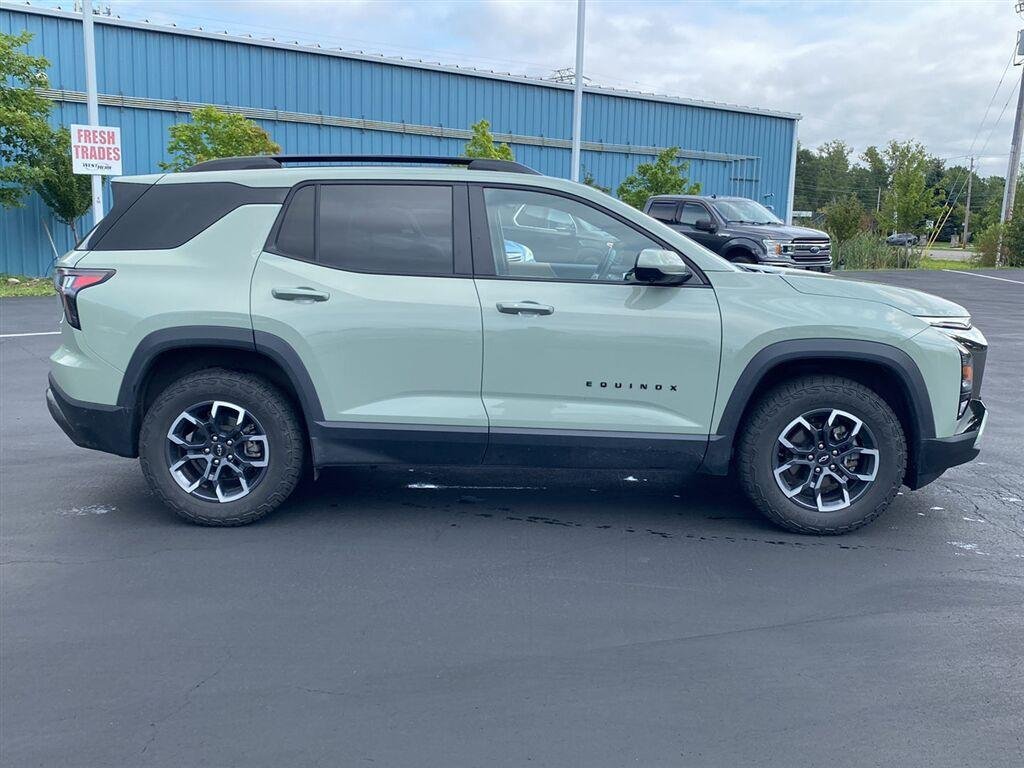Used 2025 Cacti Green Chevrolet AWD ACTIV image 12