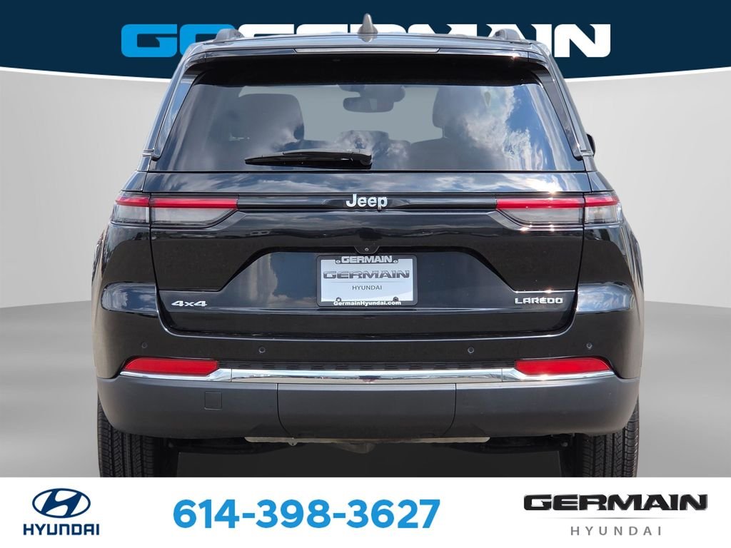 Used 2023 Black Jeep Laredo image 9