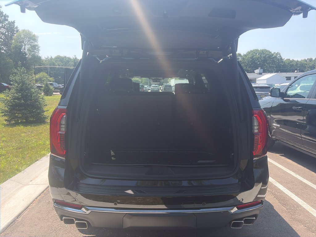 2026 GMC Yukon Denali Ultimate - Photo 45