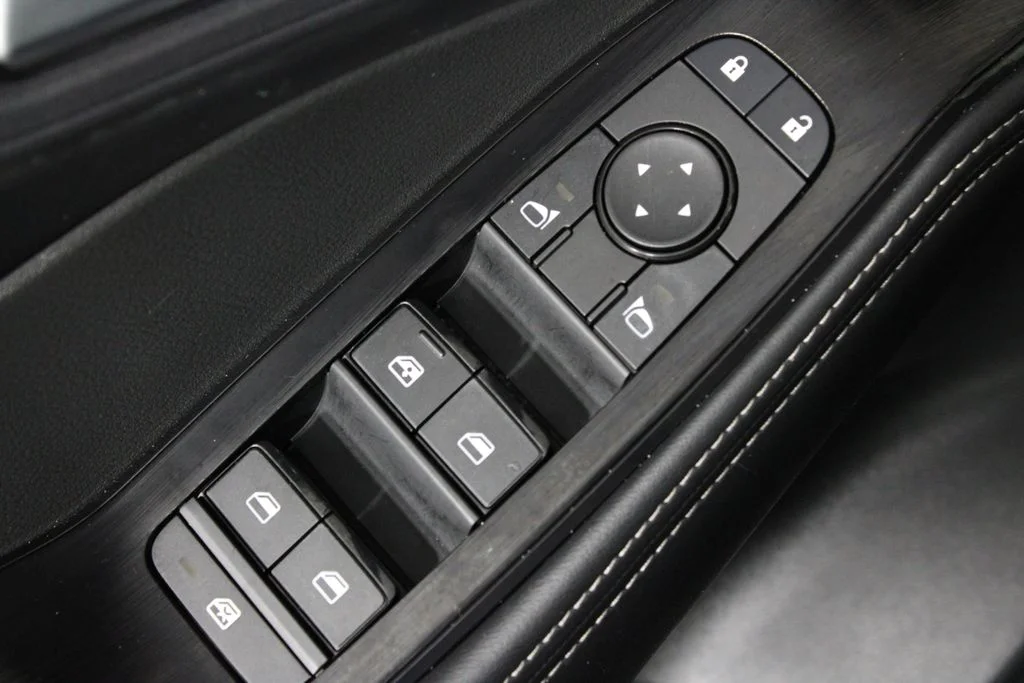 2025 Nissan Rogue SV - Photo 18