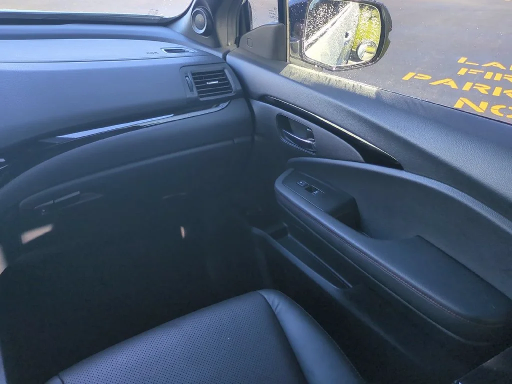 Used 2025  Honda Black Edition image 17