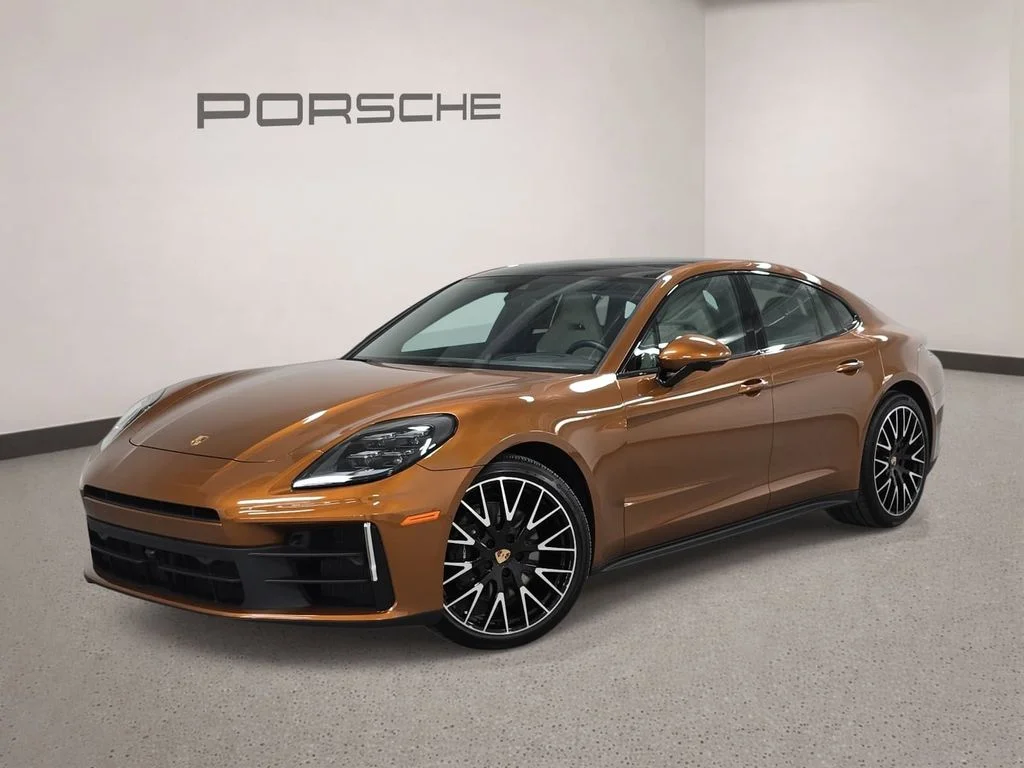 2024 Porsche Panamera 4's photo