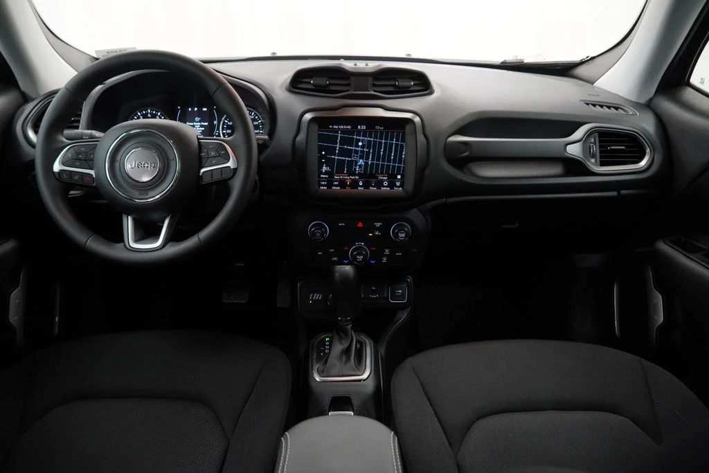 Used 2023 Gray Jeep Latitude image 26