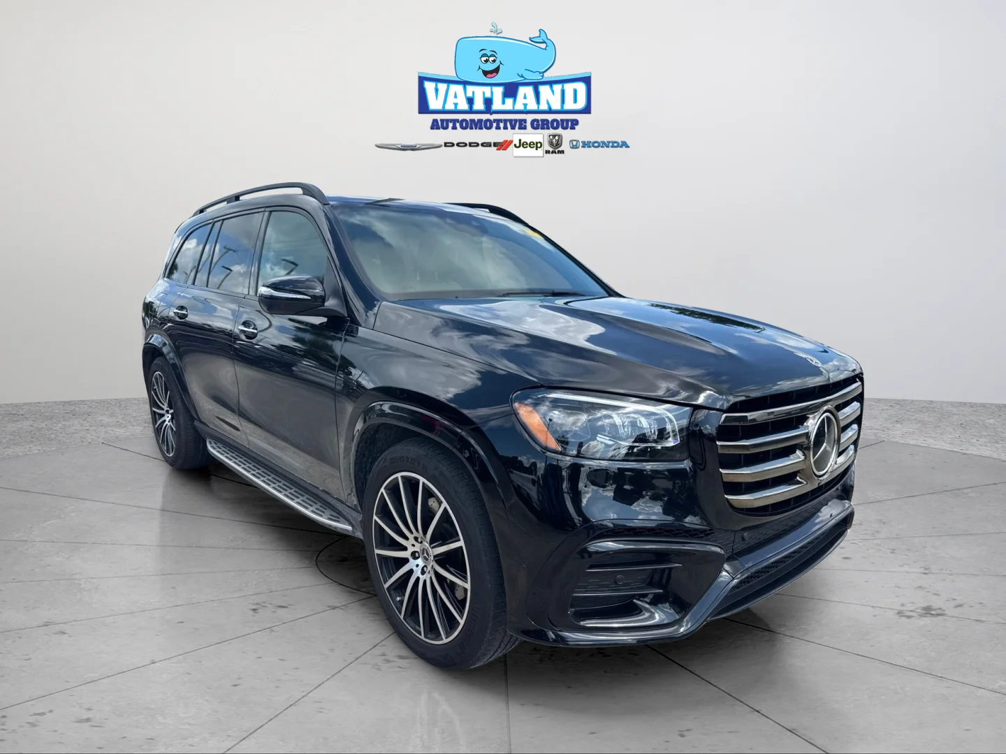 Used 2025 Black Mercedes-Benz GLS 450 image 34