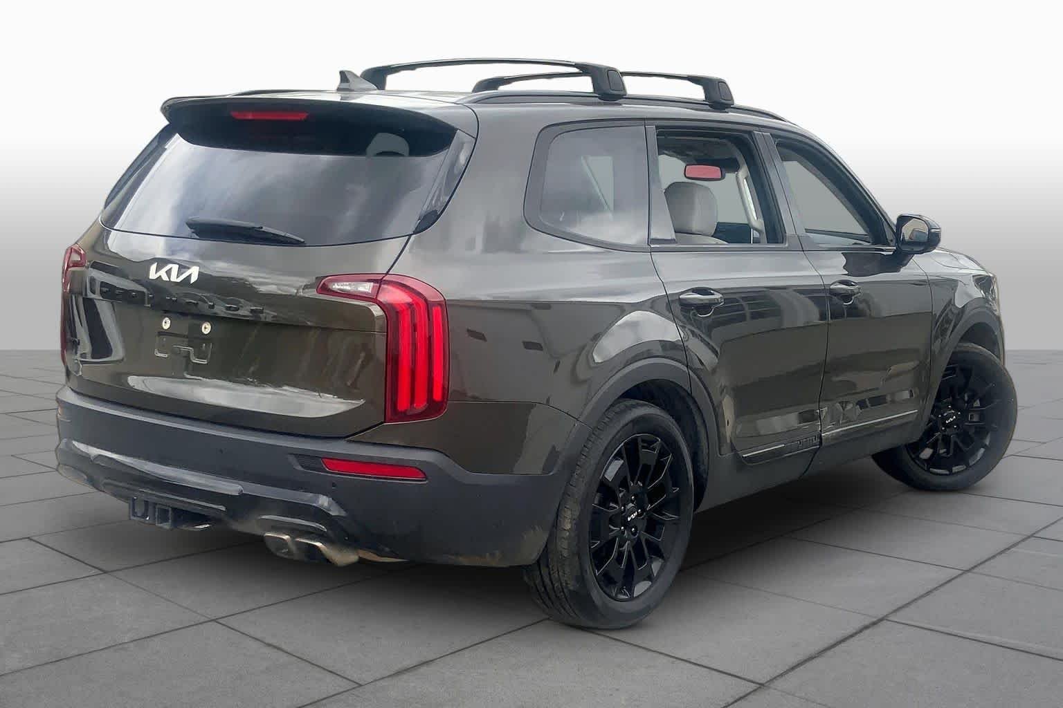 Used 2022 Dark Moss Kia SX image 12