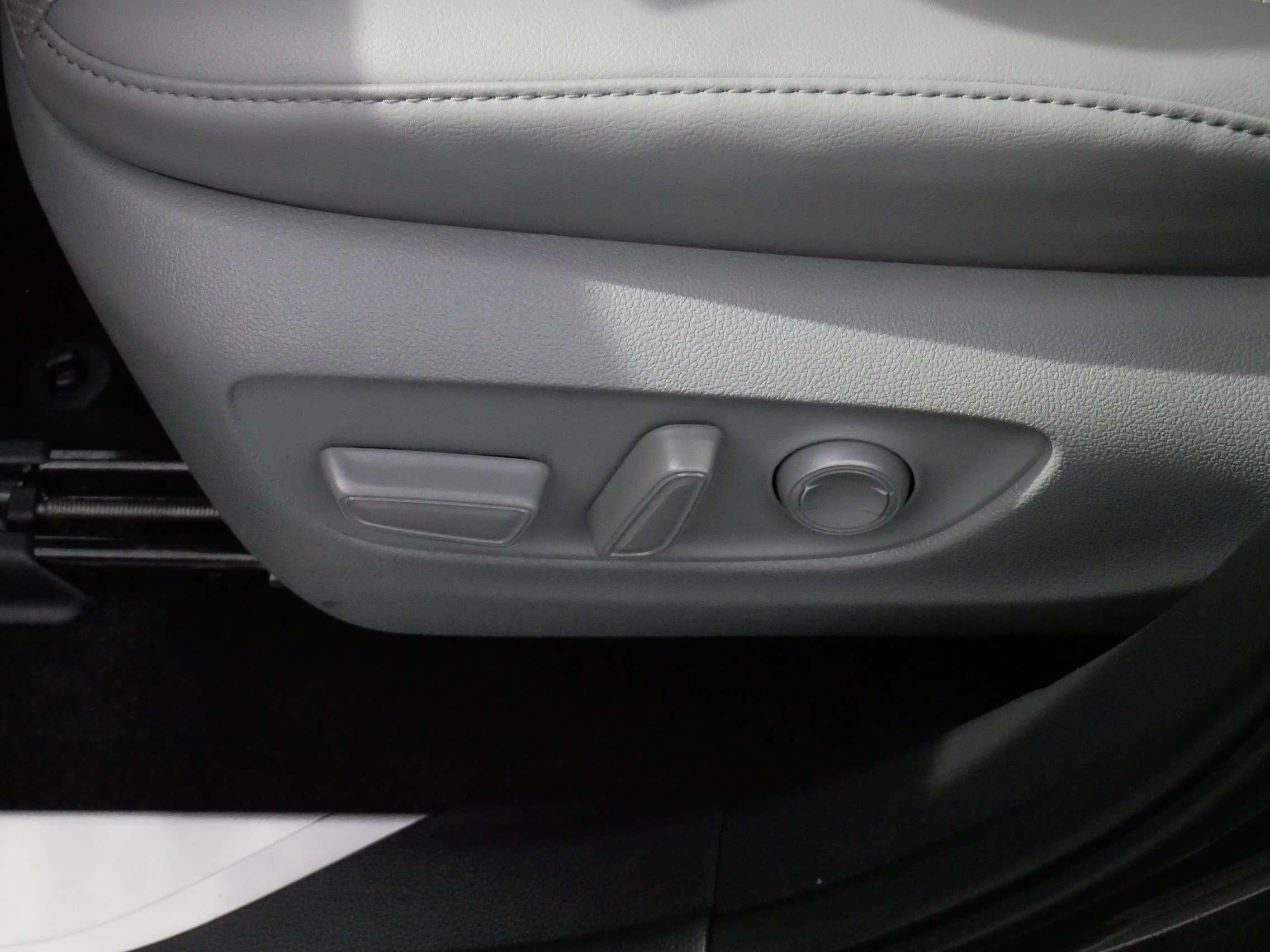 Certified Used 2025 Magnetic Gray Metallic Toyota Platinum image 20