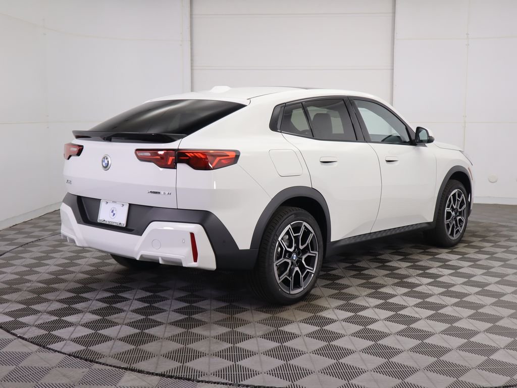 Used 2026 Alpine White BMW xDrive28i image 6
