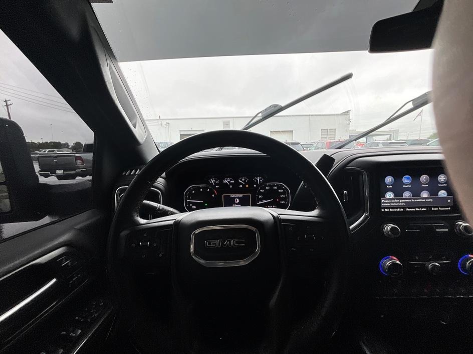 Used 2021 White GMC AT4 image 25