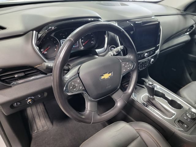 Used 2019 IRIDESCENT PEARL TRICOAT Chevrolet Premier image 12