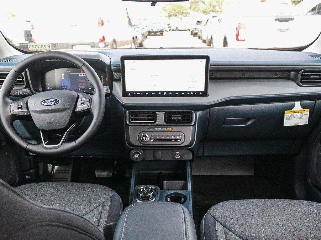 2025 Ford Maverick XLT - Photo 13