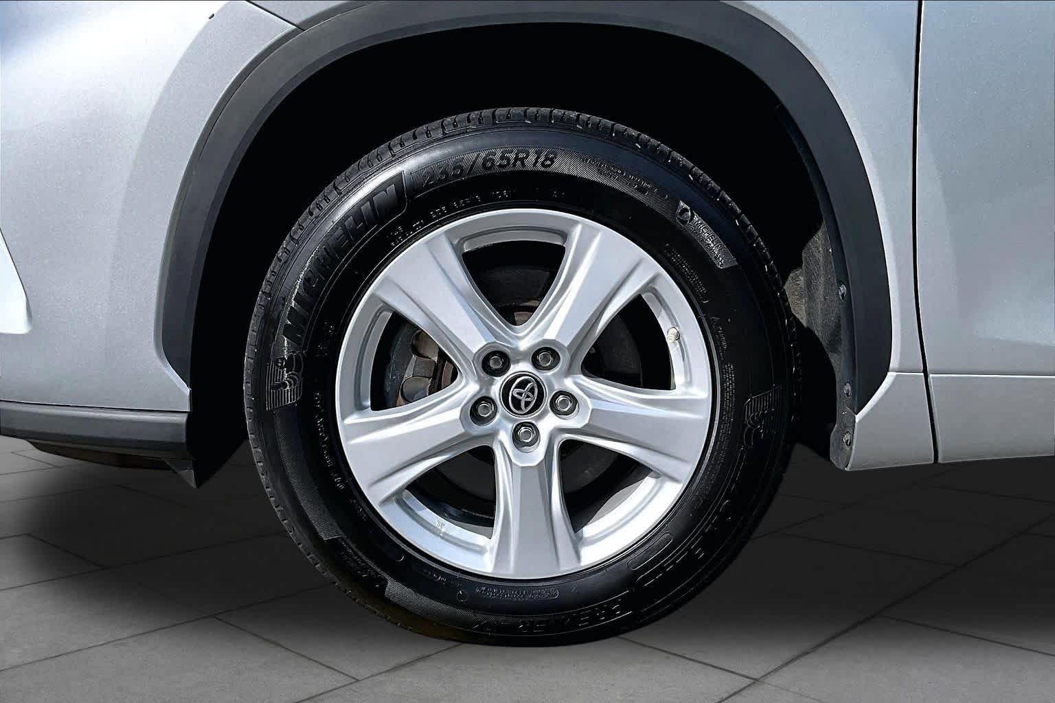 Used 2023 Celestial Silver Metallic Toyota L image 10