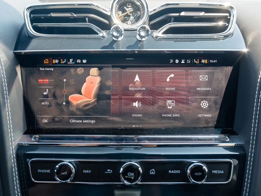 Used 2024 Black Bentley  image 30