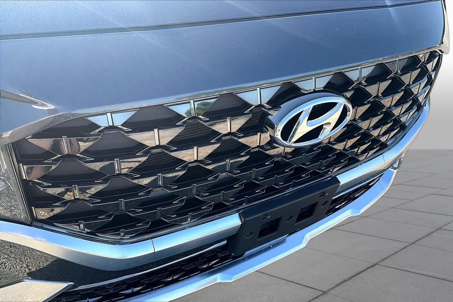 Used 2023 Portofino Gray Hyundai Calligraphy image 30