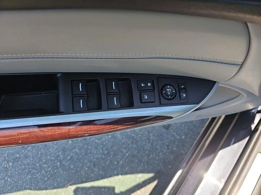 Used 2015  Acura V6 Tech image 27