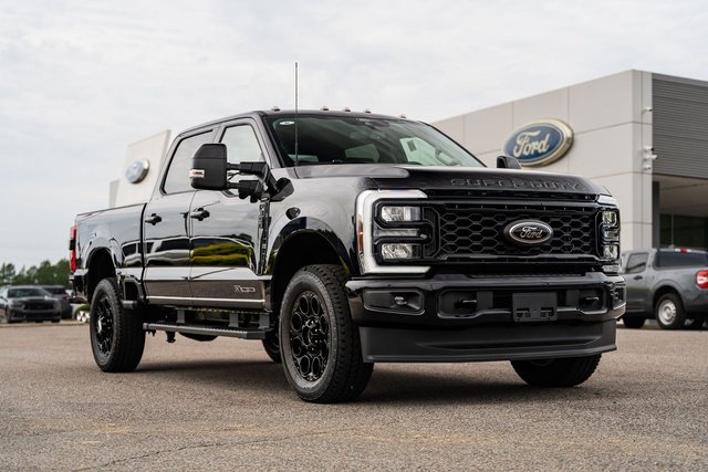 2026 Ford Super Duty F-350® Lariat®