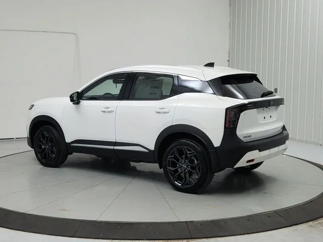 New 2026 White Nissan SR image 5