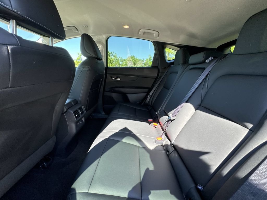 Used 2025 White Nissan SV image 25