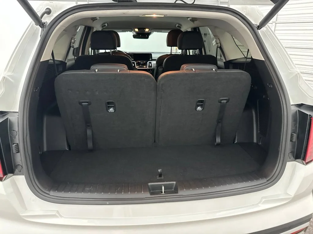 Used 2023 White Kia EX image 29