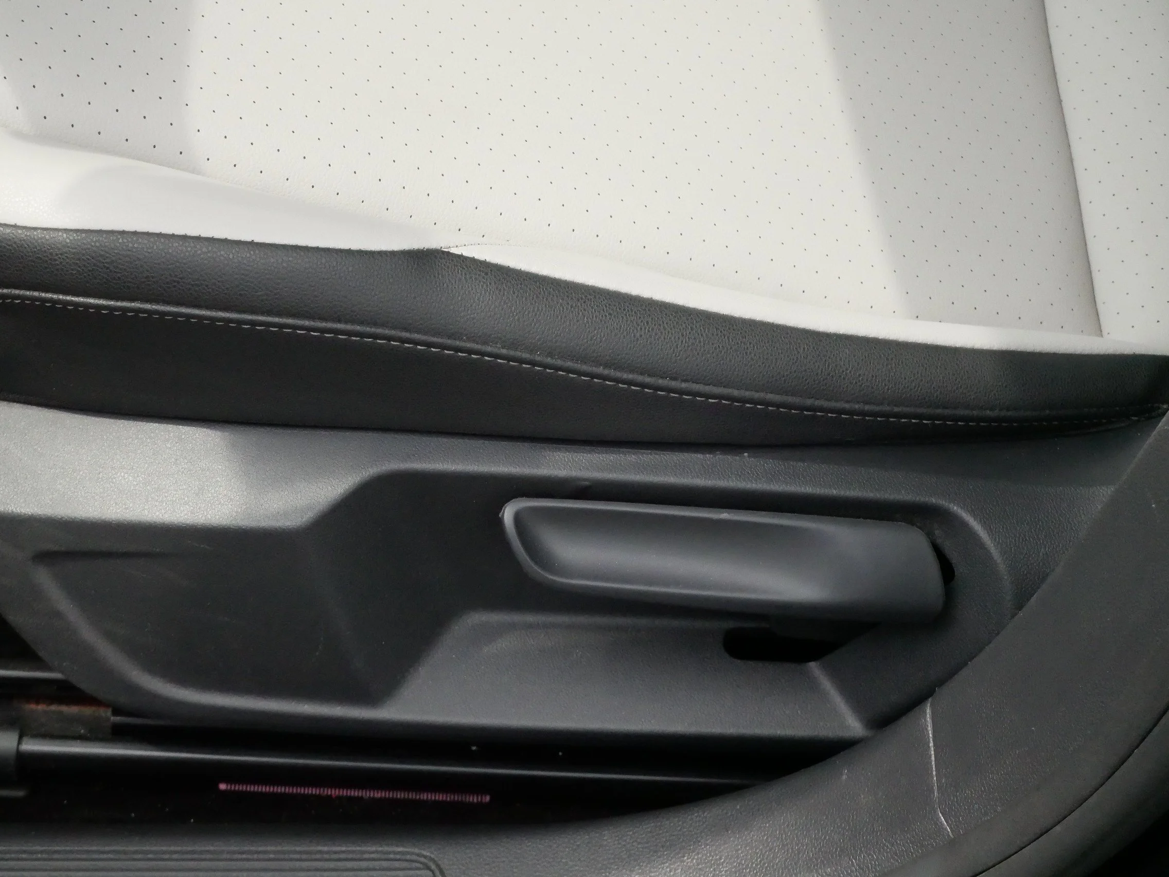 Used 2019 Deep Black Pearl Volkswagen R-Line image 20