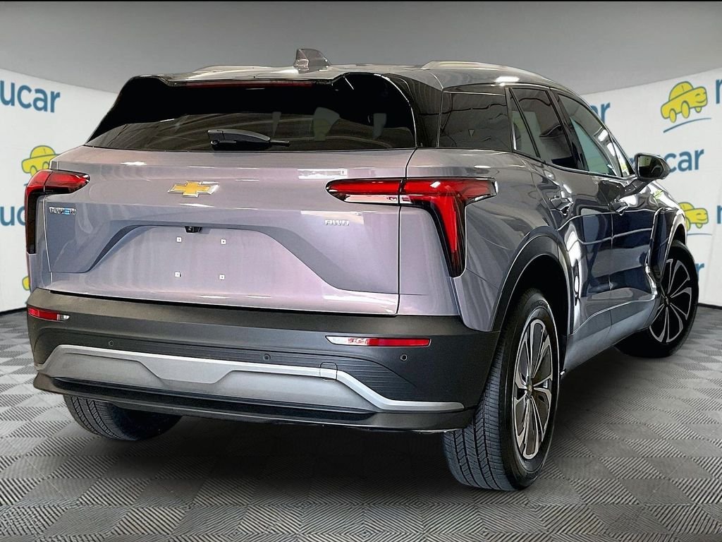 Used 2024 Gray Chevrolet LT image 6