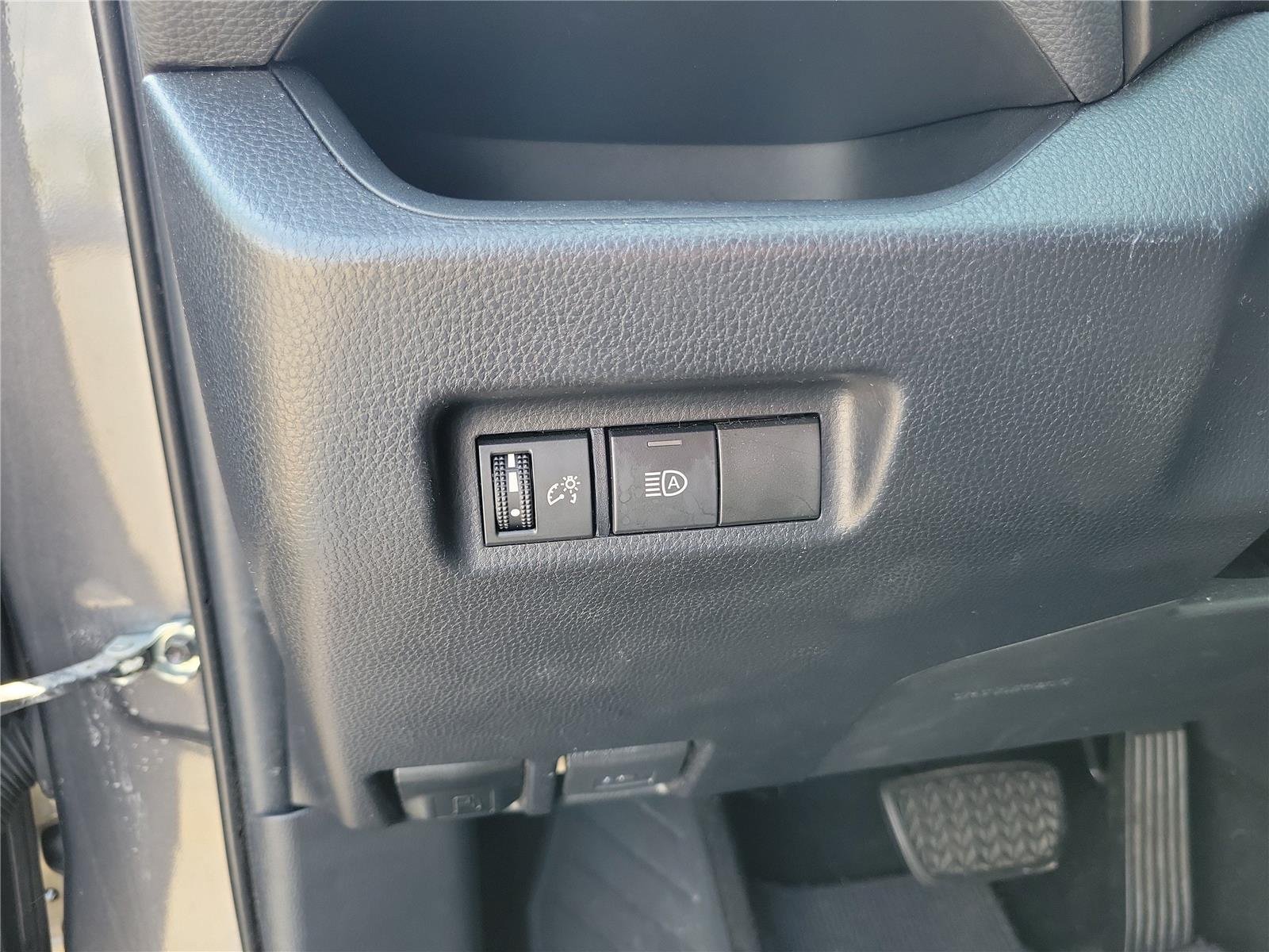 Used 2019 Magnetic Gray Metallic Toyota XLE image 22