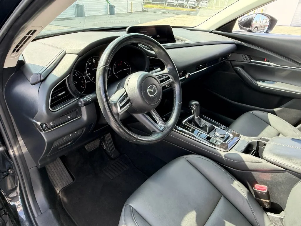 Used 2021 Black Mazda Preferred image 7