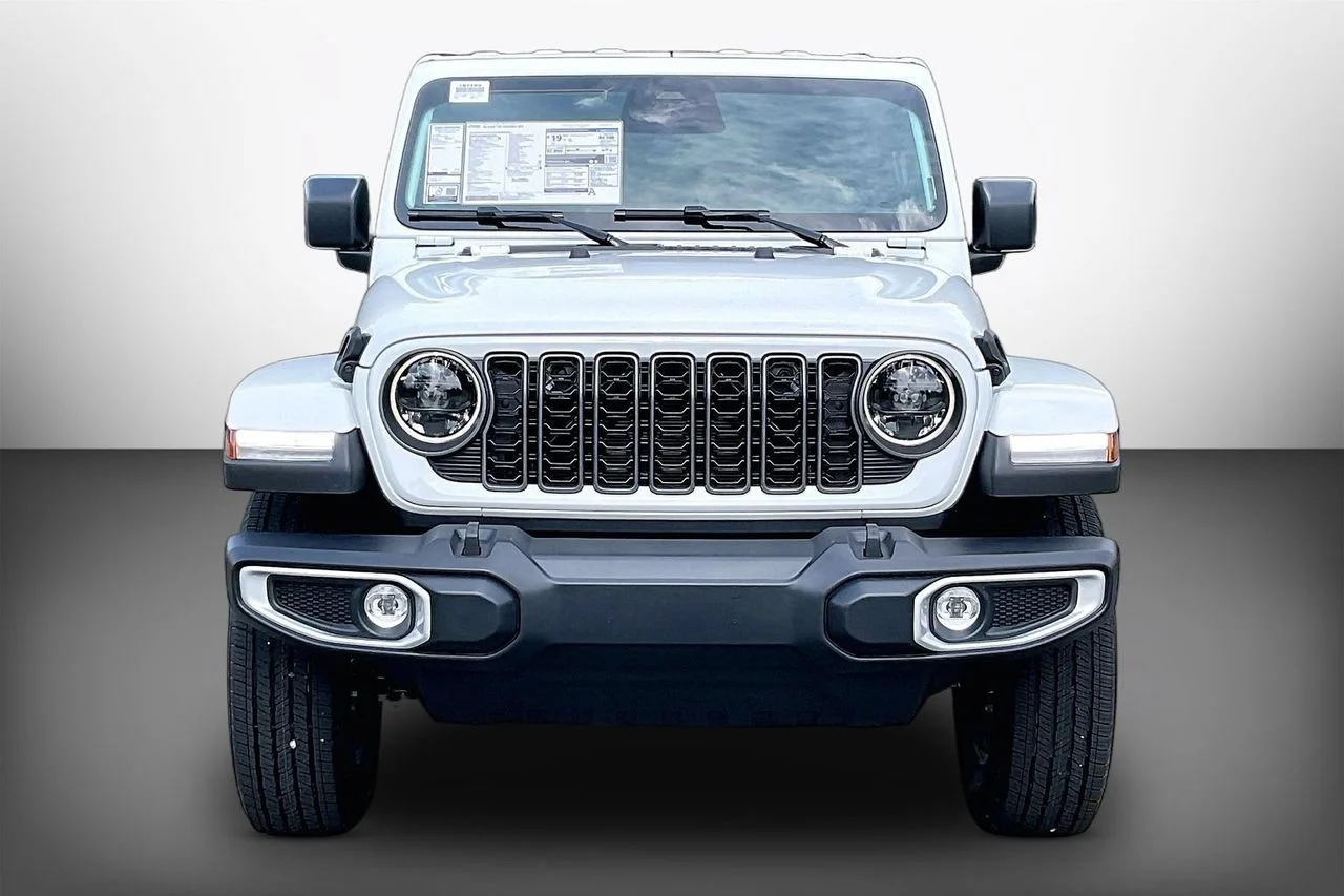 New 2026 Bright White Clearcoat Jeep Sahara image 3