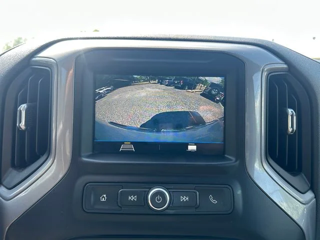 Used 2019 Summit White GMC Base image 19
