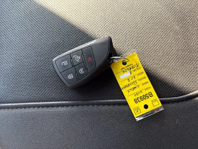 Used 2024 Summit White Chevrolet LTZ image 33