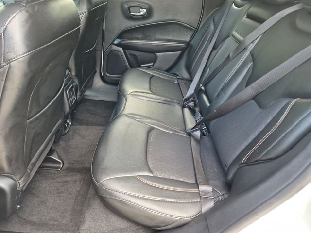 Used 2018 White Jeep Latitude image 22