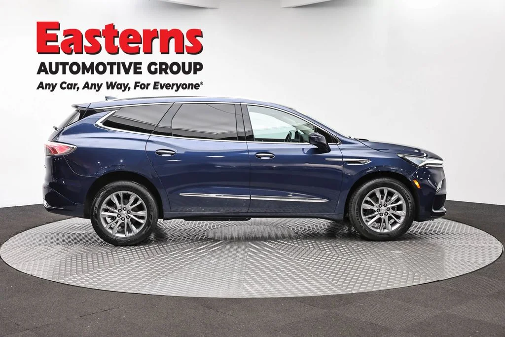 Used 2022 Blue Buick Avenir image 4