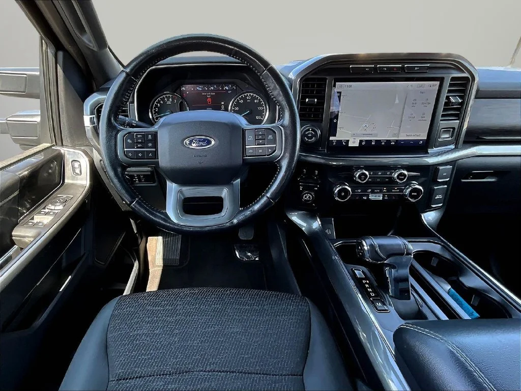 Used 2022 Black Ford XLT image 9