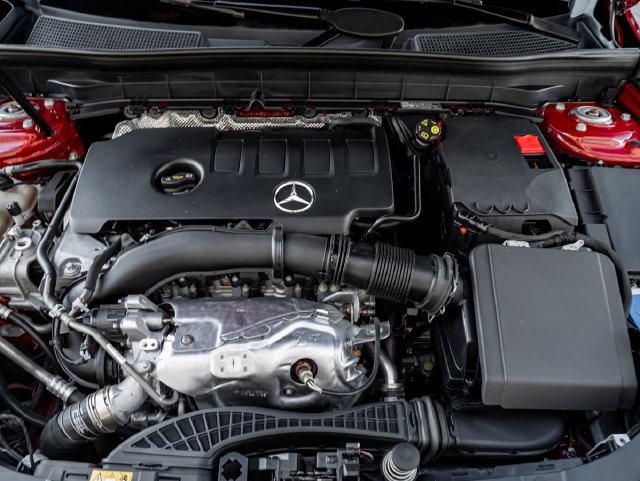 Used 2021 Patagonia Red Metallic Mercedes-Benz GLB 250 image 46
