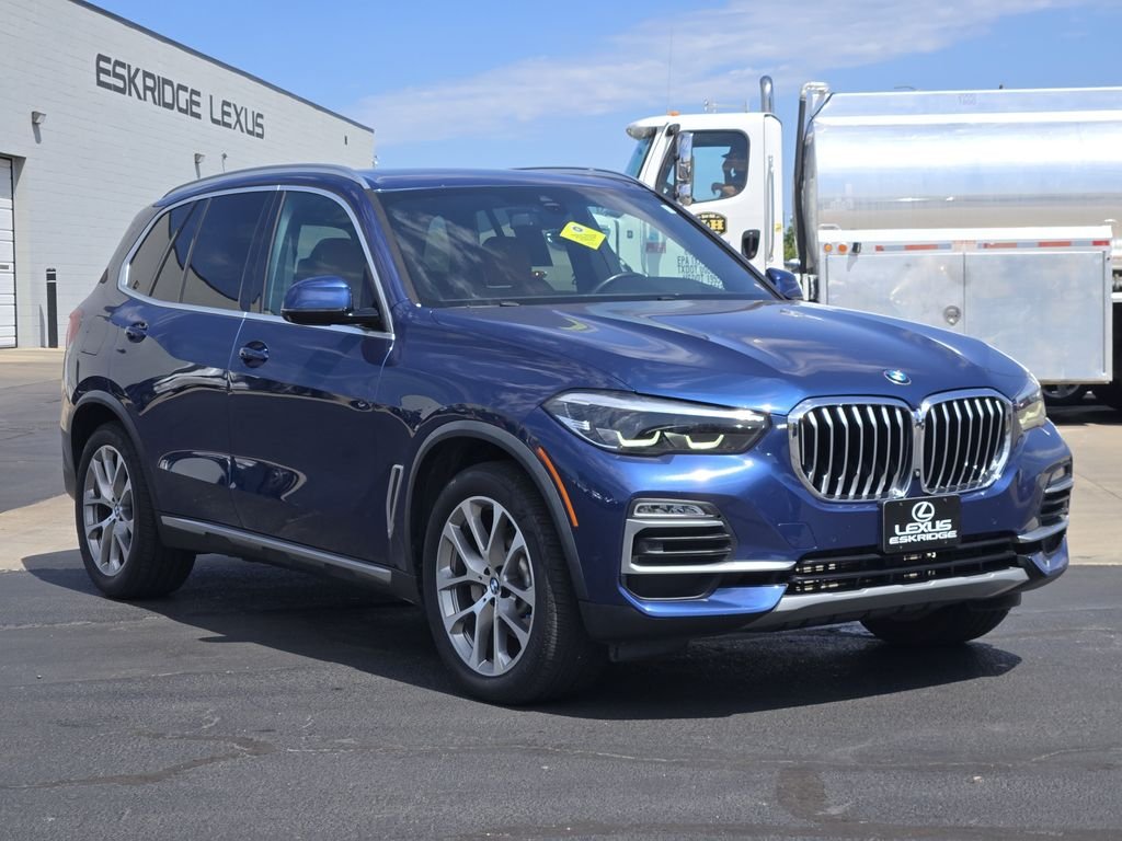 Used 2021 Blue BMW xDrive40i image 3