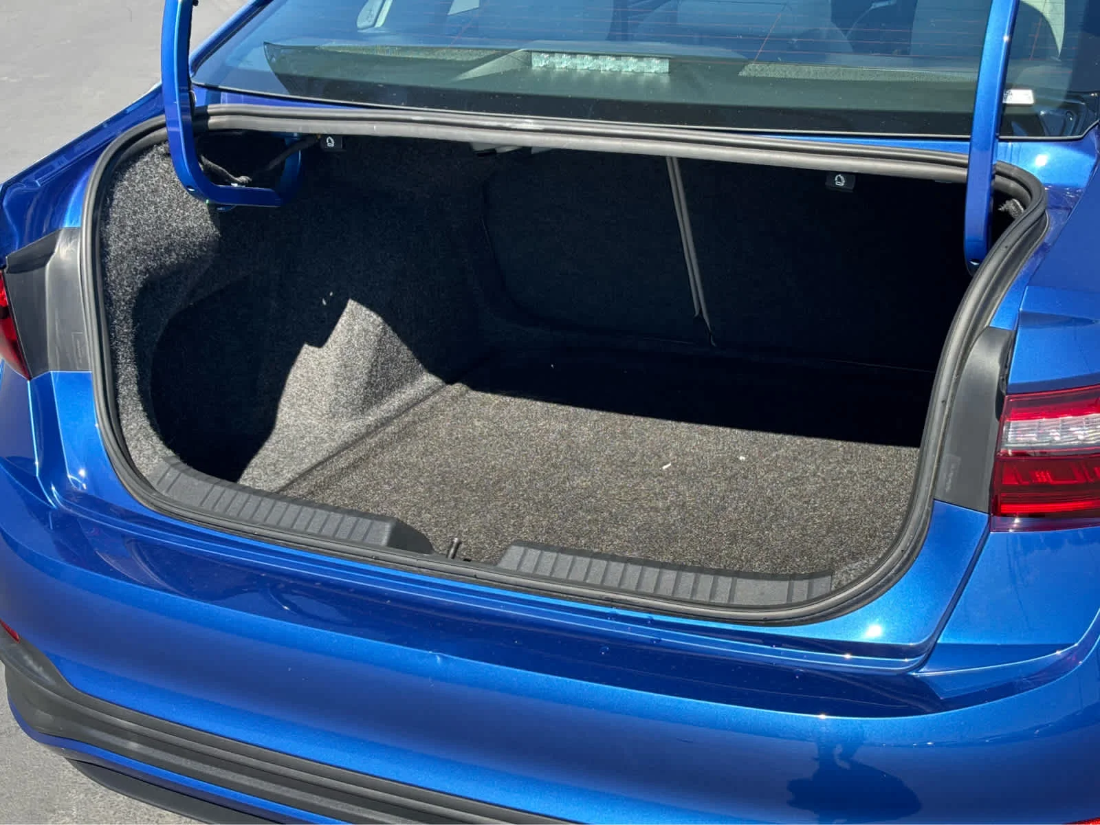 Certified Used 2023 Rising Blue Metallic Volkswagen S image 23