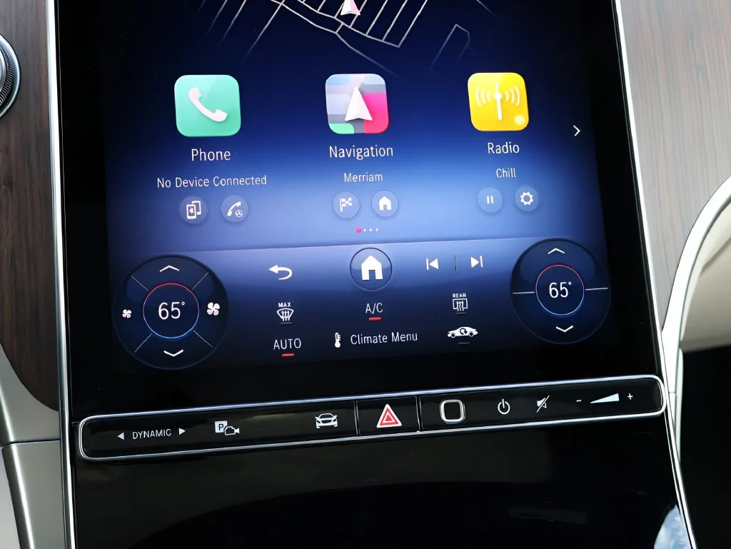 New 2027 Gray Mercedes-Benz GLC 300 image 25