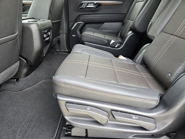 2025 Chevrolet Suburban High Country - Photo 22