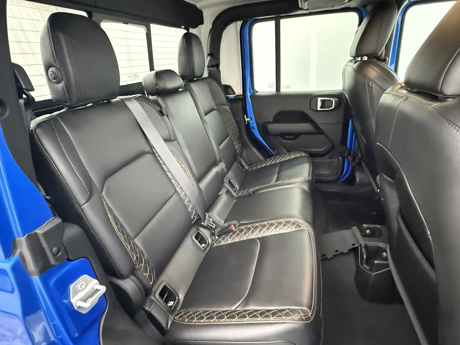 Used 2022 Hydro Blue Pearlcoat Jeep High Altitude 4x4 image 32