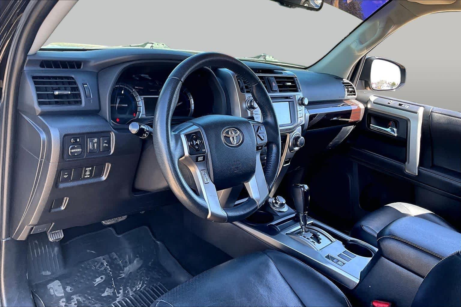 Used 2018 Midnight Black Metallic Toyota Limited image 13