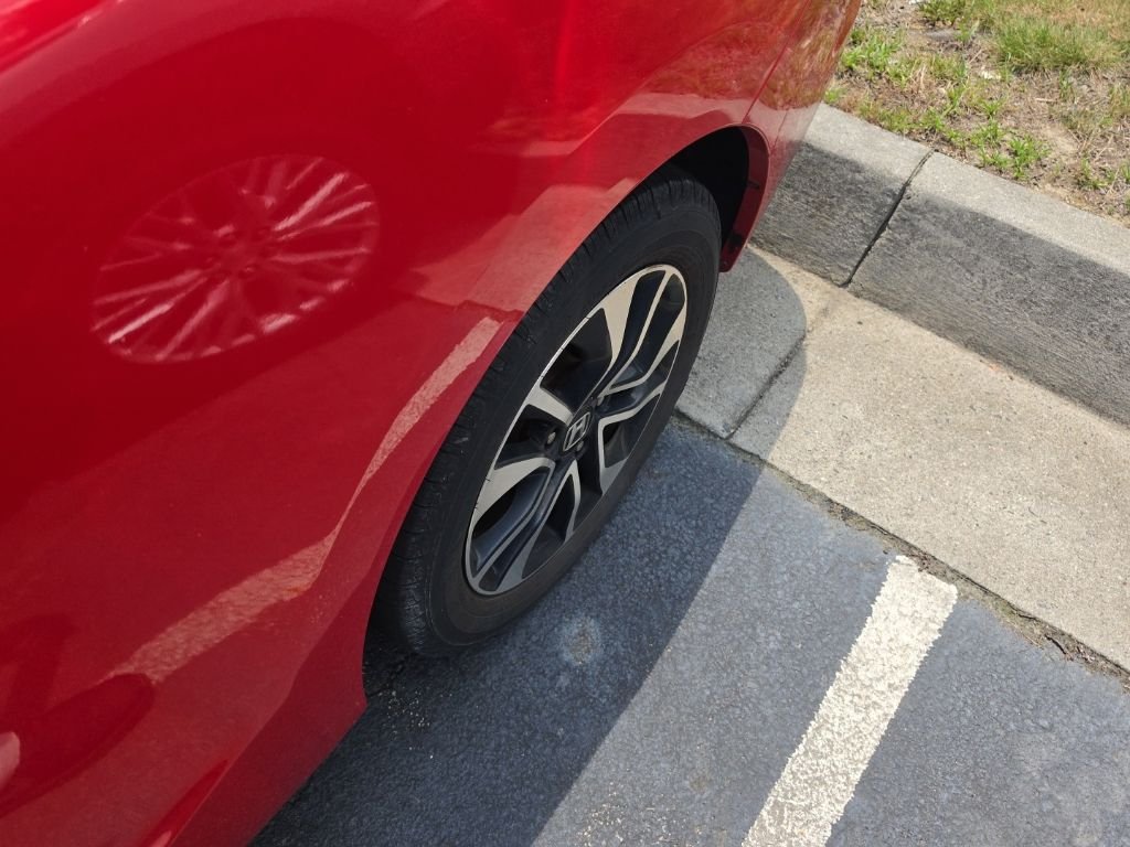 Used 2013 Red Honda EX image 7