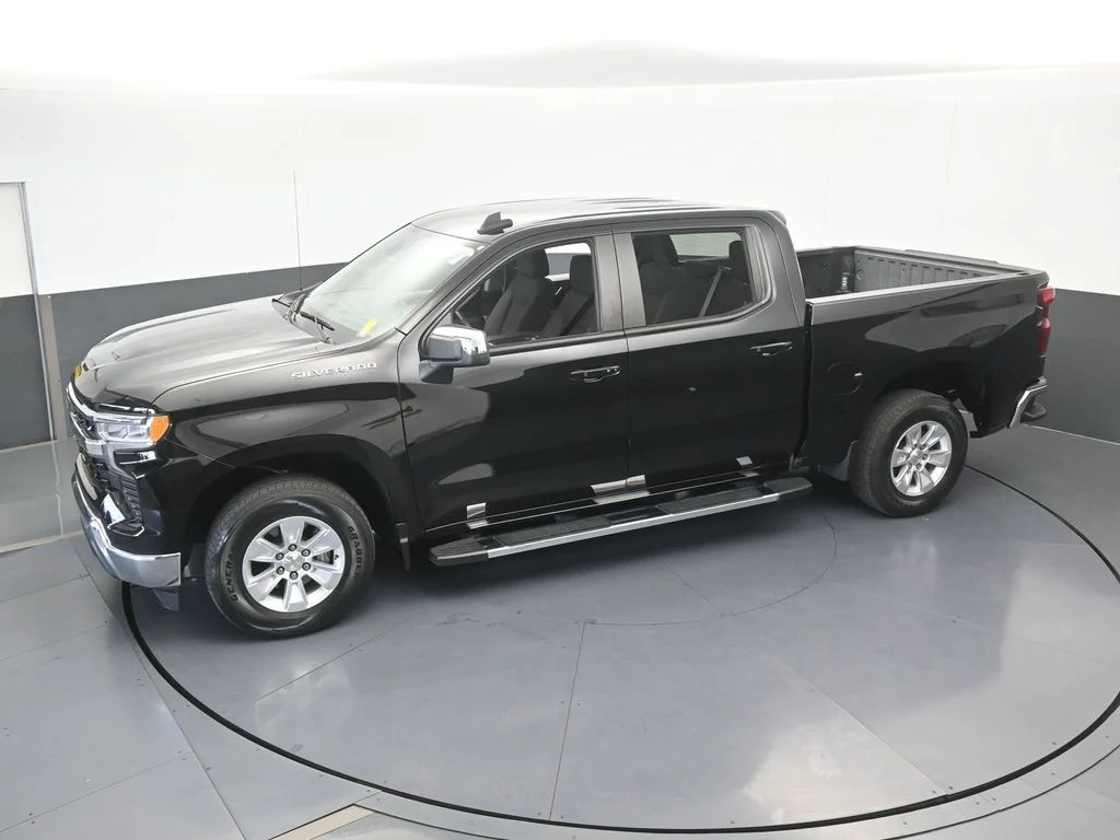 Used 2024 Black Chevrolet LT image 43
