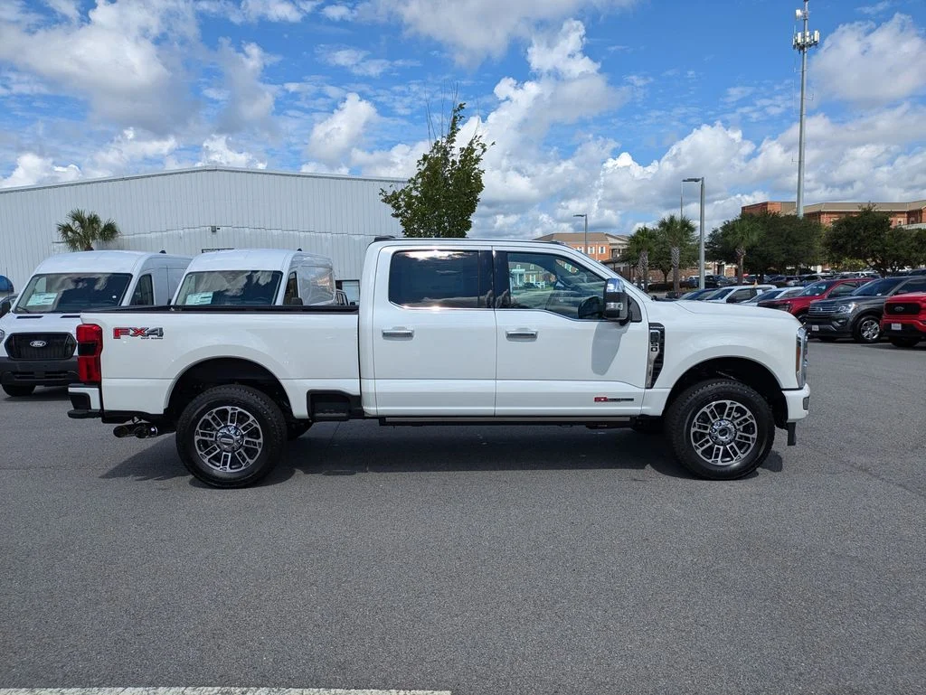New 2026 Star White Metallic Tri-Coat Ford Platinum image 3