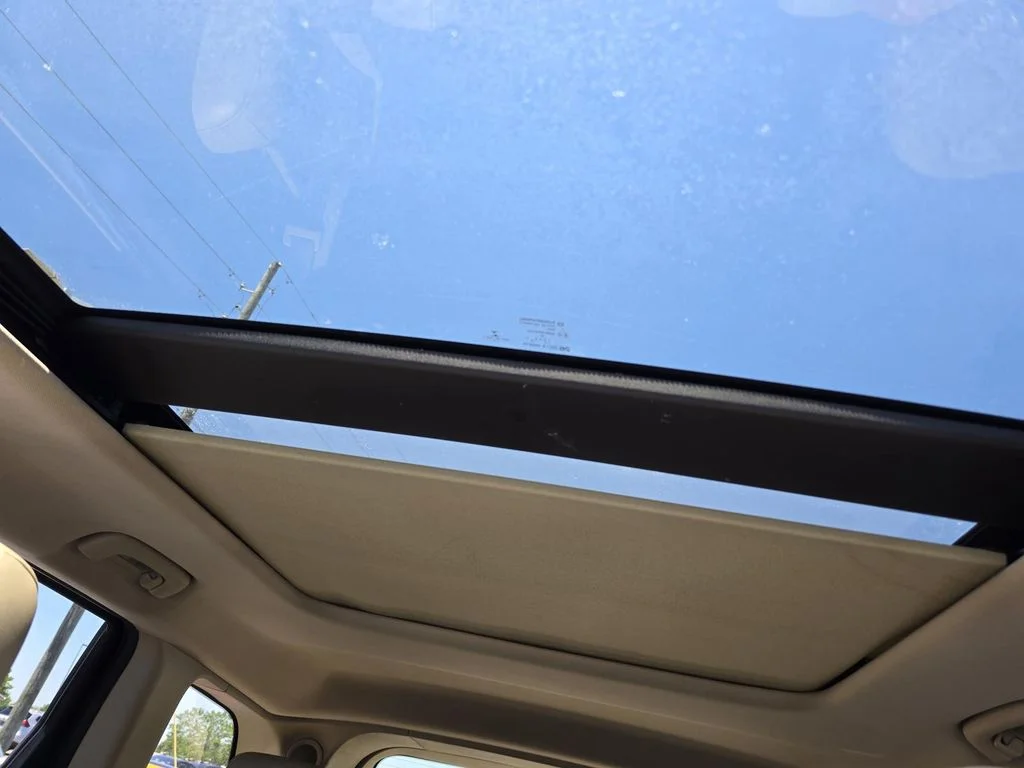 Used 2015 Granite Crystal Metallic Clearcoat Jeep Limited image 16