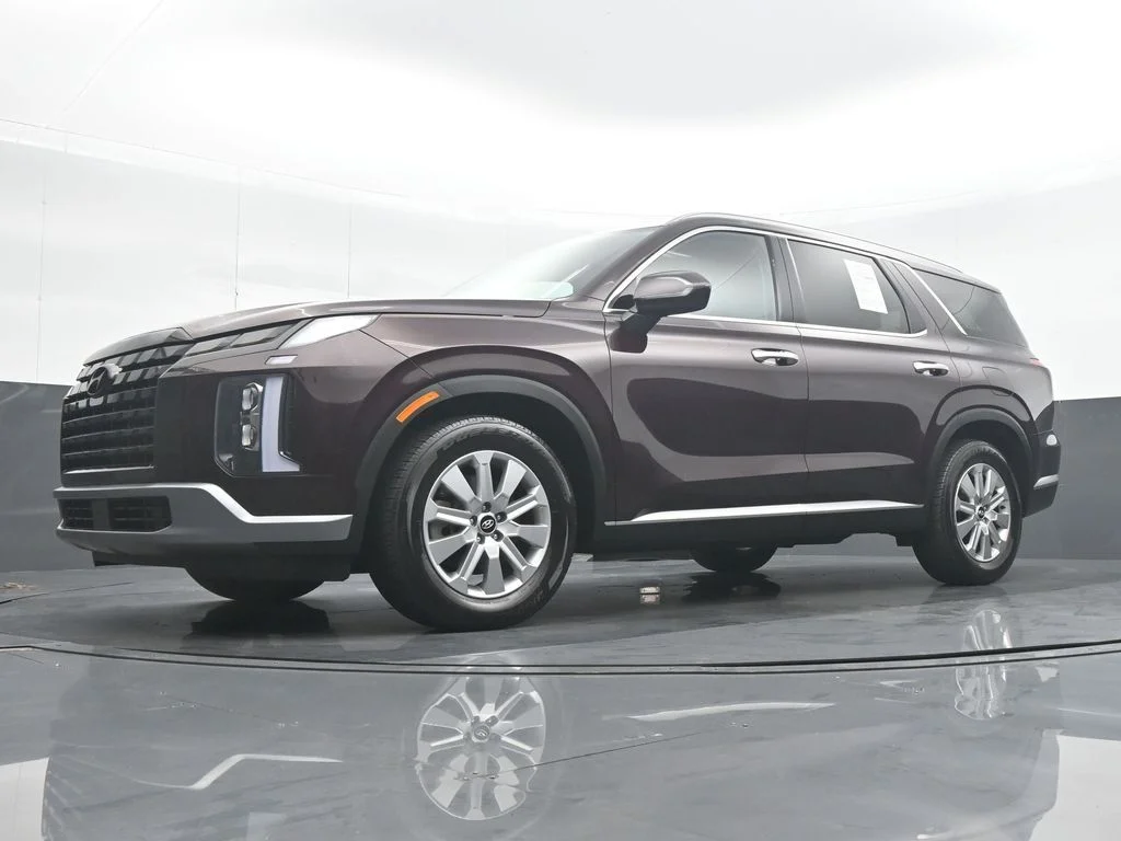 Used 2025 Red Hyundai SEL image 26