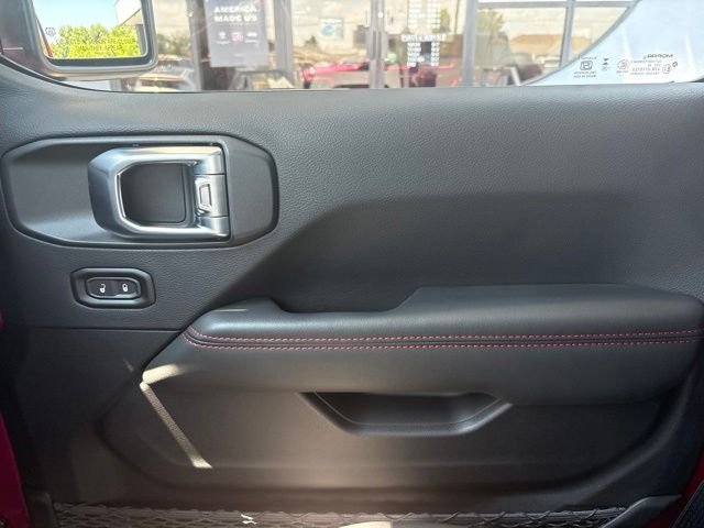 New 2026 Tuscadero Pearlcoat Jeep Rubicon image 26