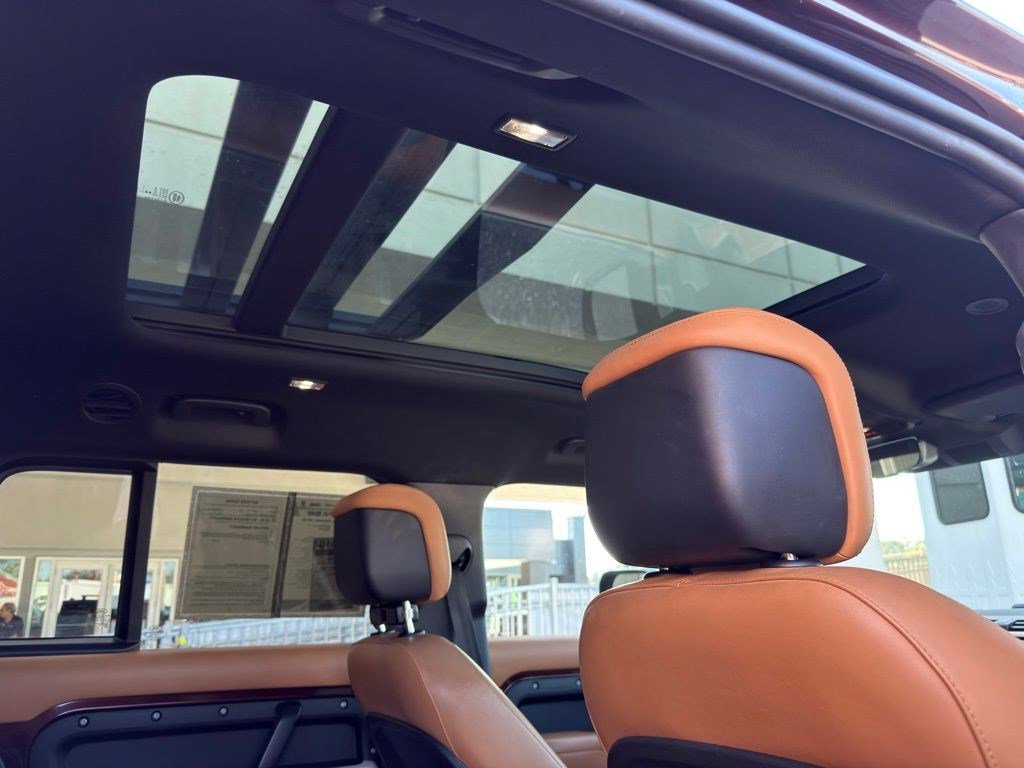 2023 Land Rover Defender SE - Photo 34