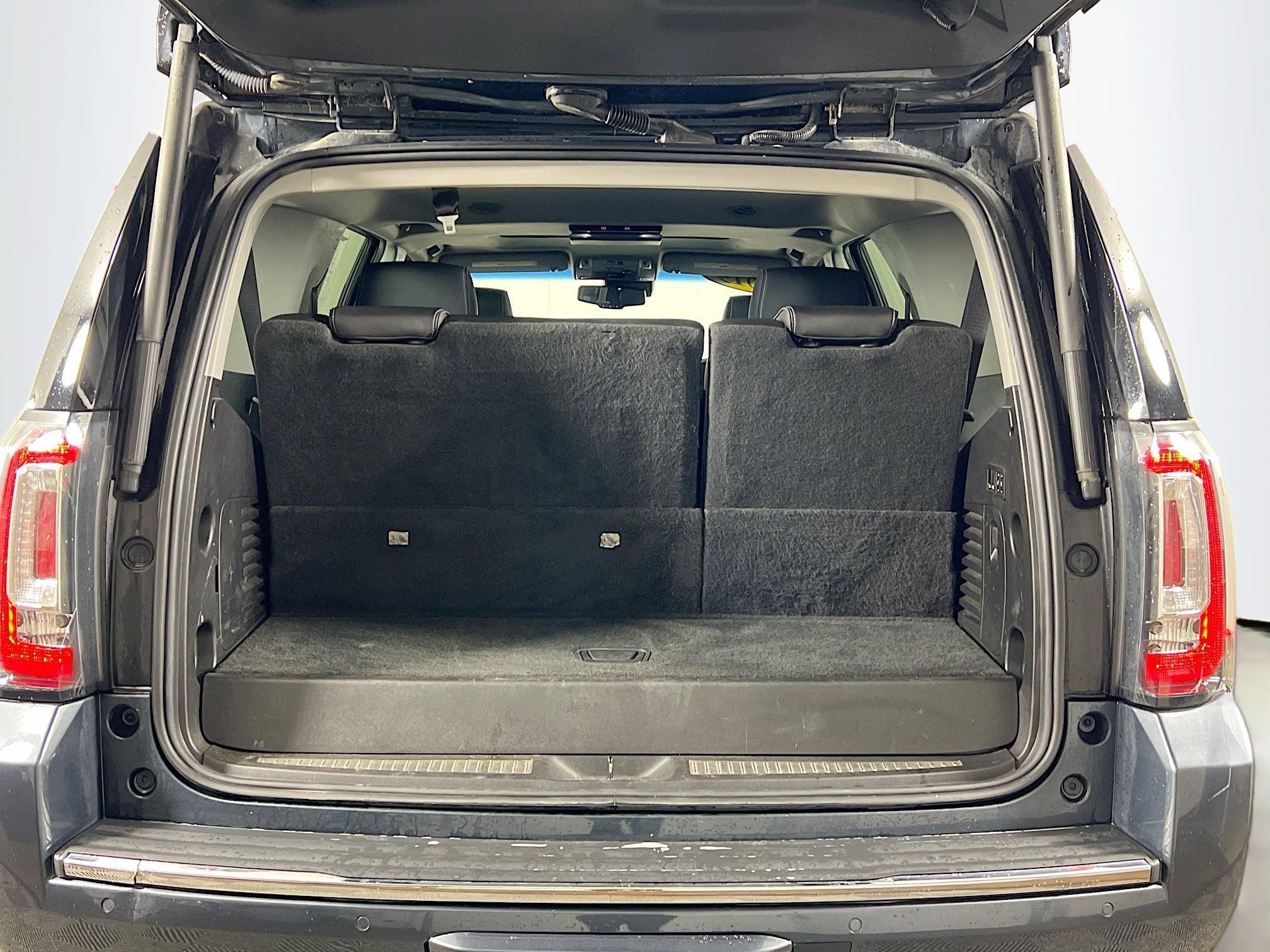 Used 2019 Dark Sky Metallic GMC DENALI image 27