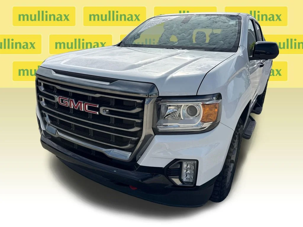 Certified Used 2022 White GMC AT4 w/Leather image 10