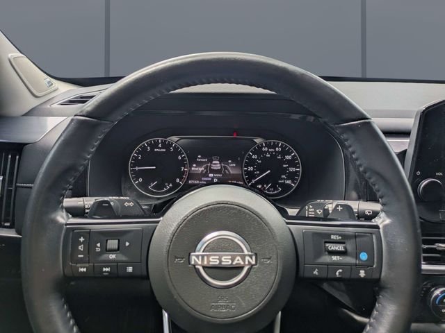 Used 2022 Silver Nissan SL image 32