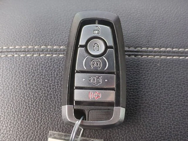 Used 2020 Orange Ford GT Premium image 27